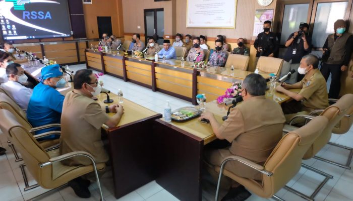 Forkopimda Jatim Jenguk Korban Tragedi Kanjuruhan, Pastikan Beri Perawatan Maksimal