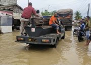 Tugas Humanis Polisi di Aceh Utara Saat Banjir