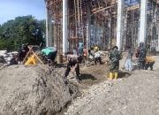 Kapolsek Dan Bhabinkamtibmas di Aceh Selatan Bersama Masyarakat Bergotong Royong Bangun Masjid