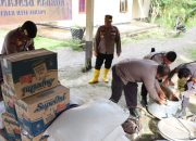Polres Aceh Barat Gelar Dapur Umum dan Salurkan Bantuan Sembako Untuk Korban Banjir di Kecamatan Woyla Barat