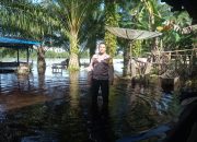 Kapolsek Kota Baharu Polres Aceh Singkil Tinjau Lokasi Banjir