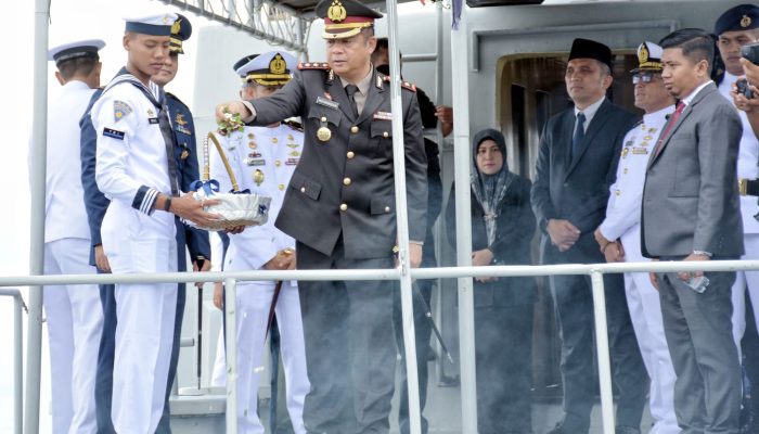 Kapolres Sabang Hadiri Peringatan Hari Pahlawan ke 77 di Dermaga Lanal Sabang