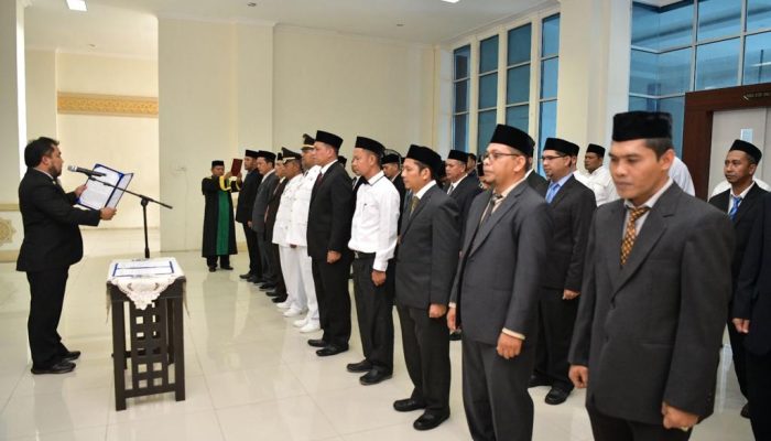 Pj Bupati Muhammad Iswanto Mutasi 38 Pejabat Eselon Pemkab Abes