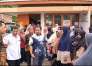 Lagi, Pj Bupati Aceh Besar Serahkan Bantuan Langsung Tunai untuk Masyarakat Aceh Besar