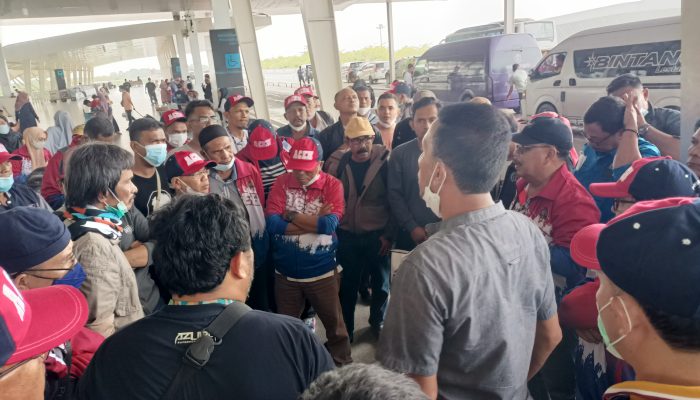 Lion Air Terbangkan Kontingen PWI Aceh ke Surabaya setelah Sempat ‘Terdampar’ di KNIA