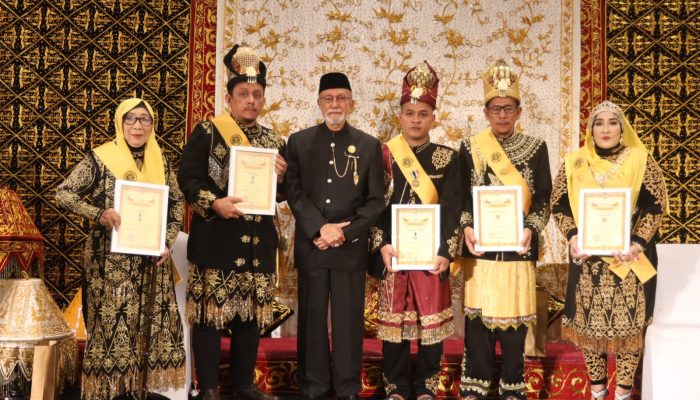 Lima Tokoh Perjuangan Aceh Terima Anugerah Gelar Kehormatan
