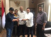 Anggota PWI Aceh Peraih Emas Porwanas Dibonusi Rp 20 Juta oleh Ketua KONI Banda Aceh