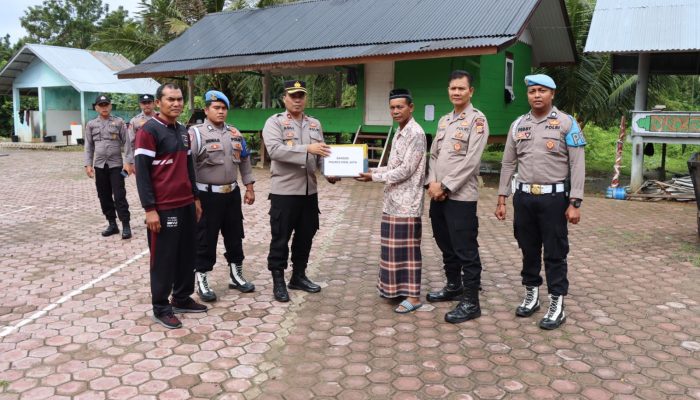 Wakapolres Pijay Gelar Bakti Sosial di Dayah Raudhatul Mukarramah Panteraja
