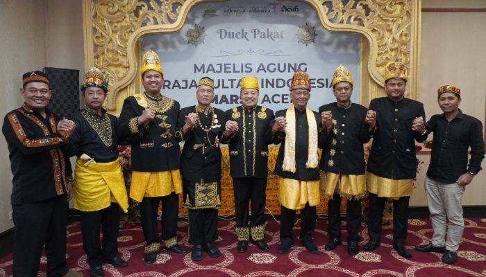 TRK Dikukuhkan Jadi Ketua Majelis Agung Raja Sultan Aceh