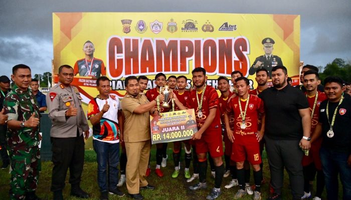 Pj Bupati Aceh Besar Saksikan Partai Penutup Piala Kapolres Persela Lampanah Juara Lewat Drama Adu Penalti