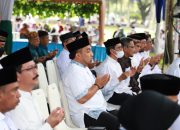 Ribuan Masyarakat Berdoa di Kuburan Massal Tsunami di Siron Aceh Besar