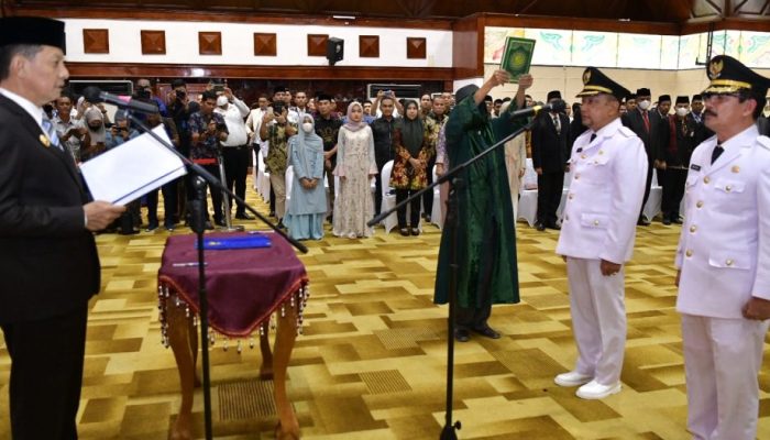 Pj Gubernur Lantik Pj Bupati Aceh Tengah dan Aceh Tamiang