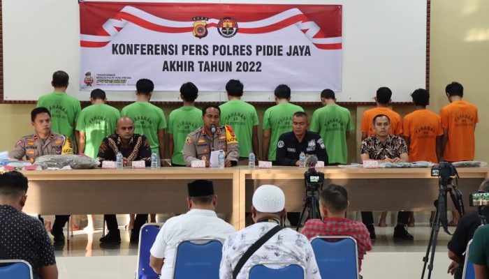 Kapolres Pidie Jaya Pimpin Konferensi Pers Akhir Tahun 2022