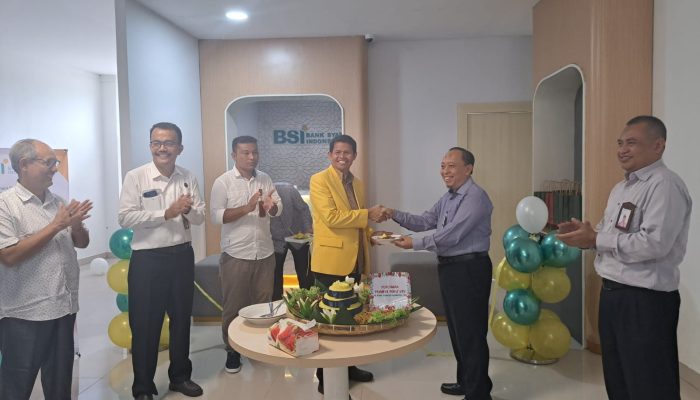 Rektor UTU Resmikan Outlet Payment Point BSI di Universitas Teuku Umar