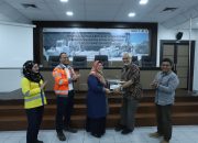 Teknik Pertambangan USK Terima Mata Pengeboran dari PT SBA