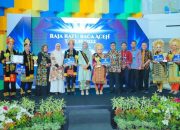 Arita Yuda Katiara dan Ita Farida dinobatkan sebagai Raja dan Ratu Baca Aceh 2022