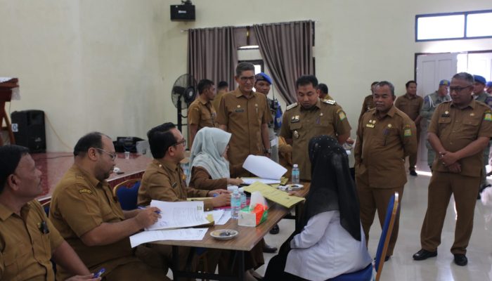 Tinjau Validasi Ulang dan Pemberkasan Tenaga Kontrak, Pj Bupati Aceh Besar Minta  Tingkatkan Kinerja dan Kedisiplinan