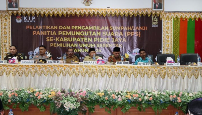 Wakapolres Pijay Hadiri Pelantikan Dan Pengambilan Sumpah/Janji Anggota PPS