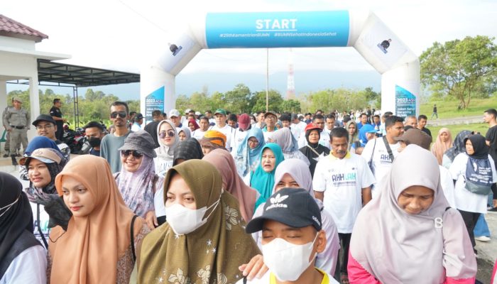 Pemkab Aceh Besar Bersama BUMN Gelar Jalan Sehat