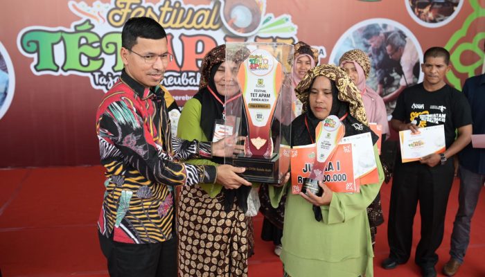 Gampong Peuniti Juarai Lomba Festival Tet Apam Banda Aceh 2023