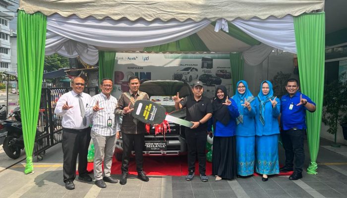 Bank Aceh Hadiahkan Expander dan Vario Kepada Nasabah