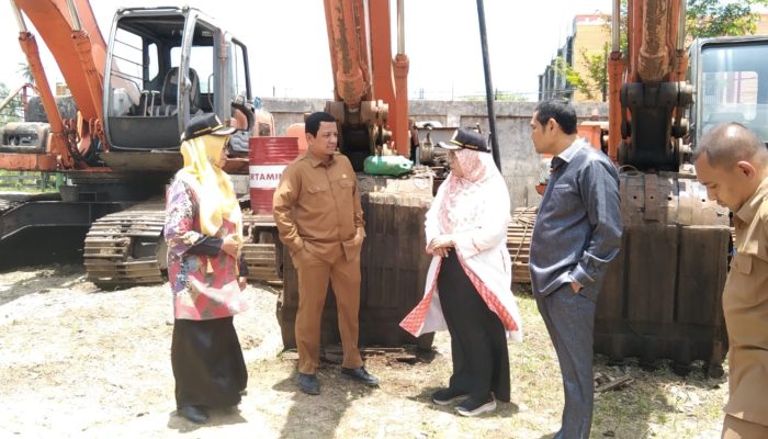 Tindaklanjuti Raqan Pajak dan Retribusi, Banleg DPRK Banda Aceh Tinjau Alat Berat Milik Pemko
