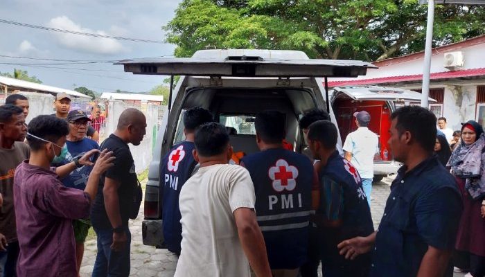 Tim Gabungan Pemkab Aceh Besar Evakuasi Seluruh Korban Kecelakaan di Krueng Raya