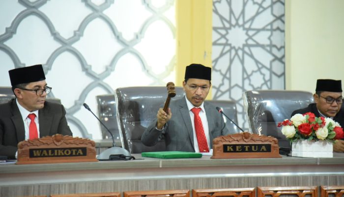 Sidang Paripurna Penyampaian LKPJ Wali Kota Banda Aceh Diwarnai Interupsi Dewan
