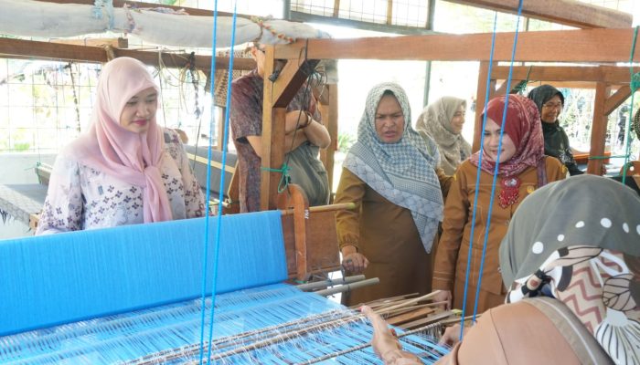 Lestarikan Songket, 14 Pengrajin Aceh Besar akan Hasilkan Aneka Motif
