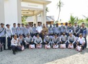 Pj Bupati Bagikan Bingkisan Lebaran untuk 38 Personil Kontrak Dishub Aceh Besar