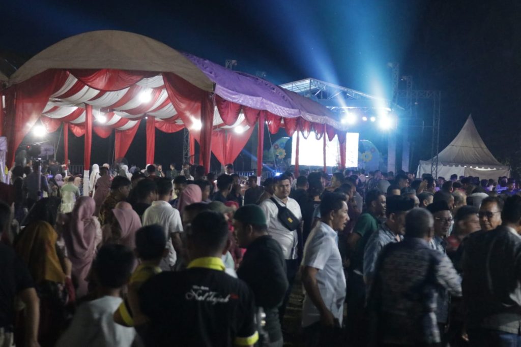 Meriah, Ribuan Warga Aceh Besar Padati Arena Pembukaan TTG ke-24 Aceh di JSC Kota Jantho