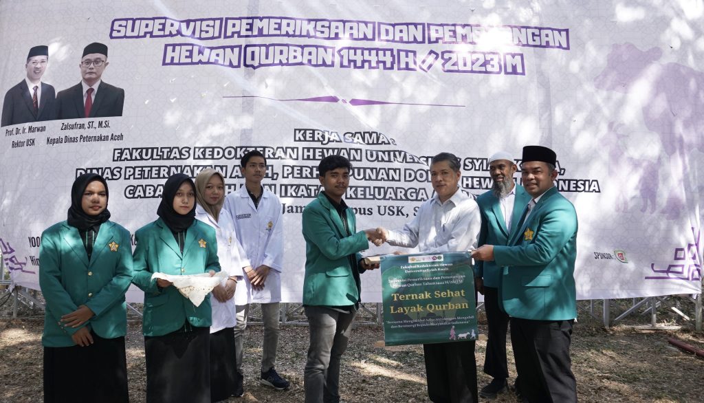 USK Terjunkan 543 Mahasiswa FKH untuk Supervisi Hewan Qurban