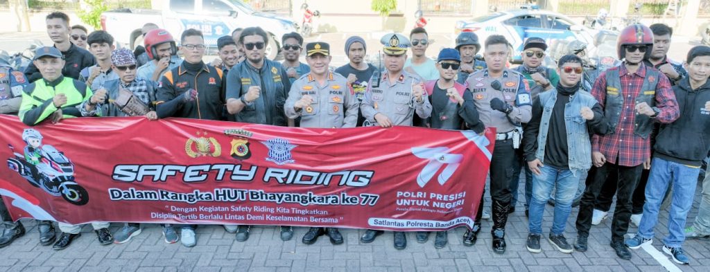 Sambut Hari Bhayangkara, Polresta Gandeng Komunitas Gelar Safety Riding di Banda Aceh