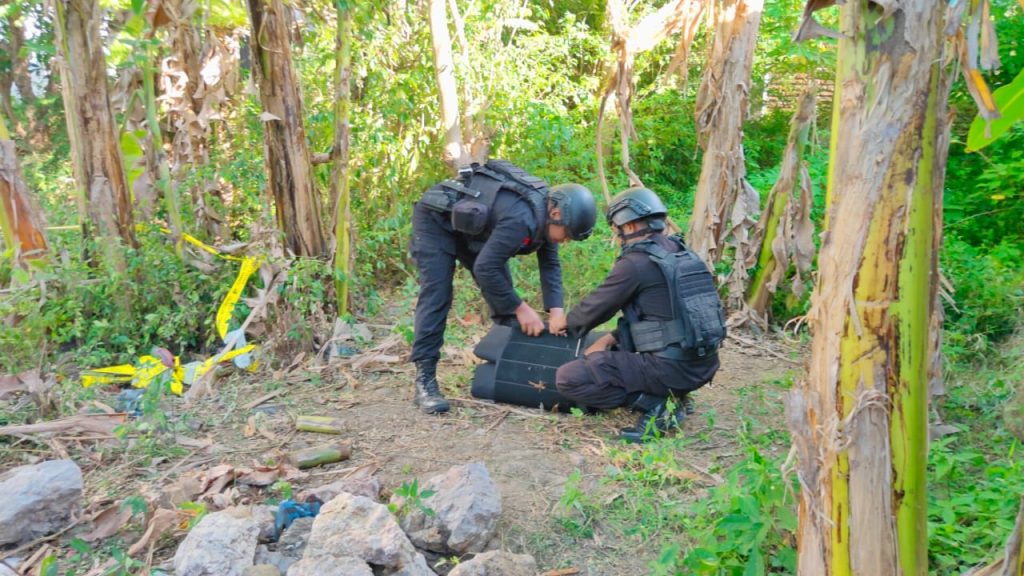 Warga Pango Raya Temukan Mortir Aktif Saat Membersihkan Kebun