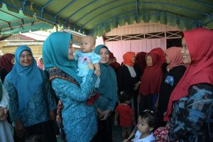 Pj. Ketua Penggerak PKK Aceh Tinjau Peninjauan Pengobatan Gratis di Gayo Lues