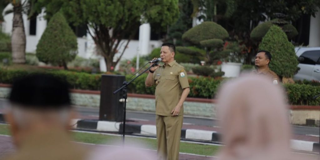 Penjabat Gubernur Ingatkan ASN Pemerintah Aceh Bekerja dengan Baik