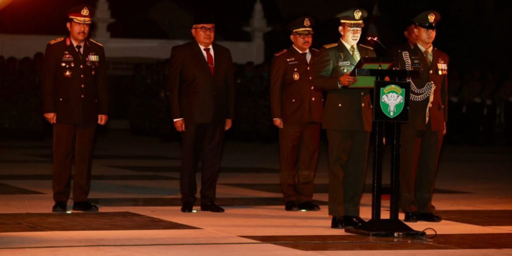 Sekda Aceh Hadiri Apel Kehormatan dan Renungan Suci di TMP Ateuk Pahlawan