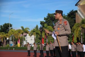 Kapolda Aceh Anugerahkan Penghargaan kepada 5 Personel Jajaran Polda Aceh