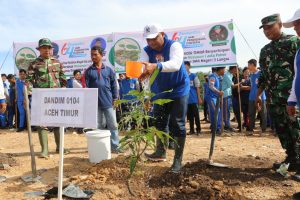 Dandim 0104/Atim Hadiri Penanaman Sejuta Pohon Semarakan Hardikda ke 64