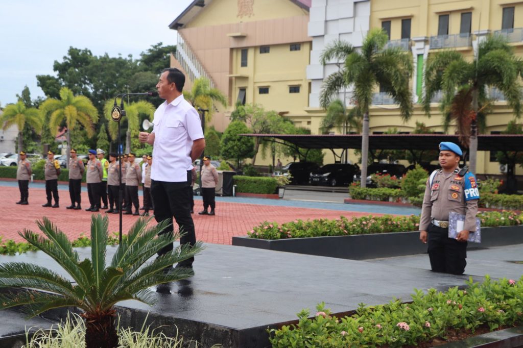 Dirnarkoba Polda Aceh Pimpin Apel Pagi di Mapolda Aceh