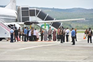 Pangdam IM dan Forkopimda Sambut Kedatangan Wapres RI di Bandara SIM