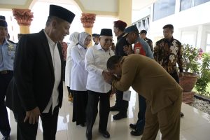 Dampingi Pj Gubernur, Pj Bupati Iswanto Sambut Wapres Ma’ruf Amin