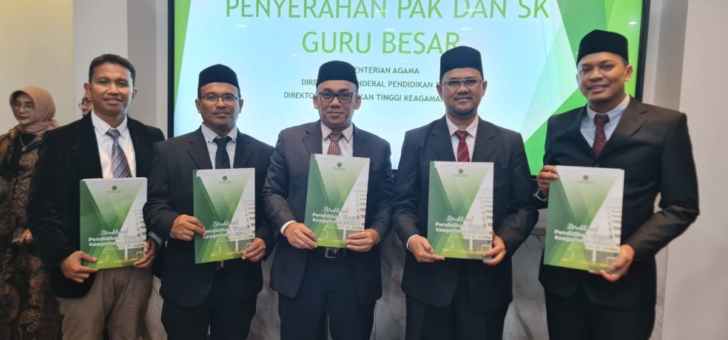 UIN Ar-Raniry Bertambah Lima Guru Besar