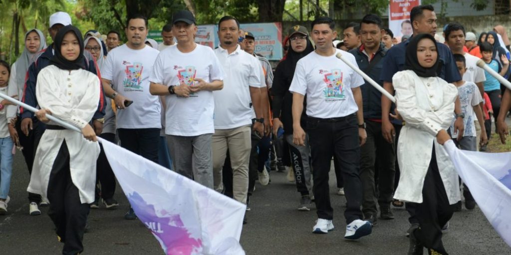 Pj Gubernur Aceh Ikut Jalan Santai PMI Bersama Ribuan Masyarakat