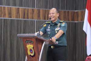 Aster Kodam IM Berikan Ceramah Sinergitas Babinsa-Bhabinkamtibmas Pada Rakernis Binmas Polda Aceh