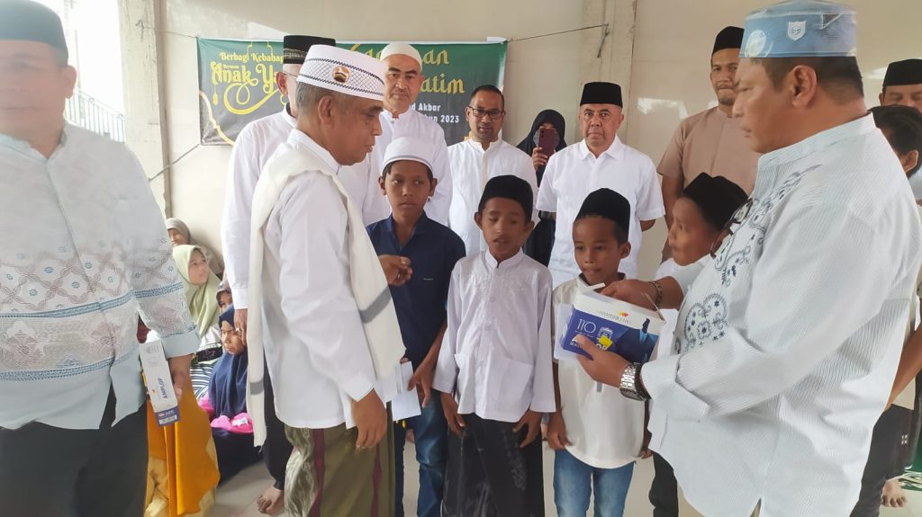 Peringatan Maulid Nabi Muhammad SAW di Kecamatan Seulimeum Santuni 190 Anak Yatim