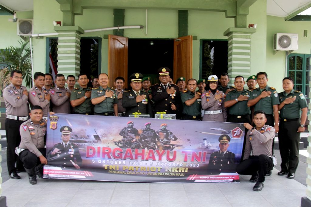 Kapolres Aceh Besar Ucapkan Dirgahayu TNI ke-78 di Makodim 0101/KBA