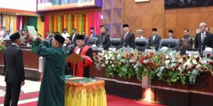 Hadiri Pelantikan Ketua DPRA, Penjabat Gubernur Ajak DPR Perkuat Kerja Sama