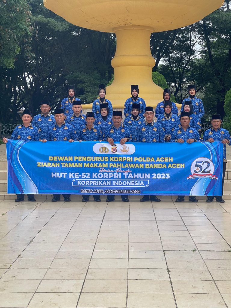 Korpri Polda Aceh Gelar Ziarah Dan Tabur Bunga Di TMP Dalam Rangka Peringatan Hut Ke 52 Korpri