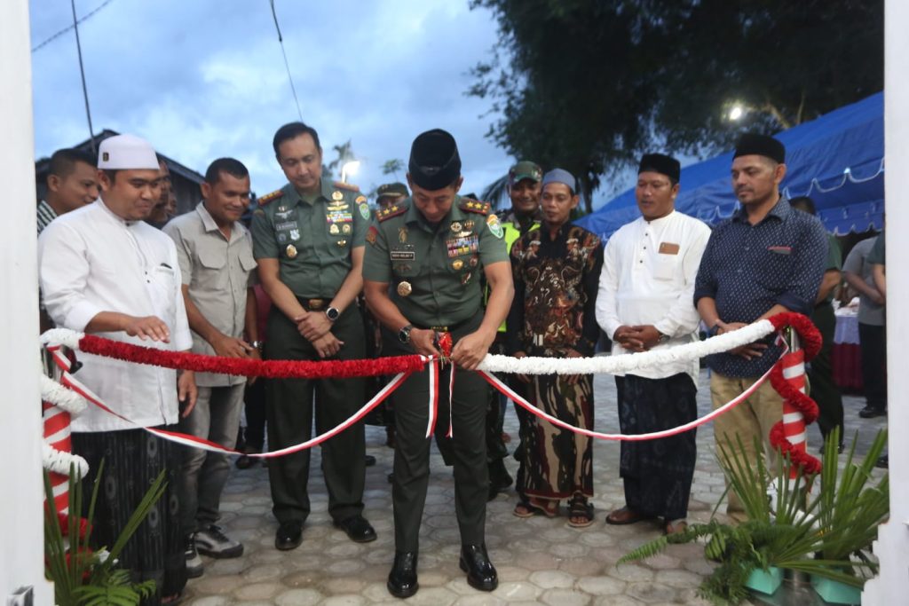 Warga Siron Blang Senyum dan Bahagia, Pangdam IM Resmikan Rehab Meunasah Al Haq